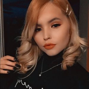 Meet your Posher, Coraima